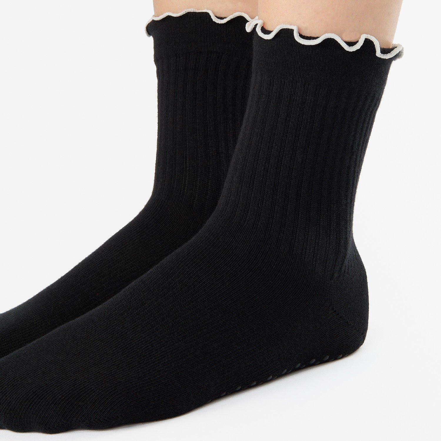 Ruffle Ankle Grip Sock