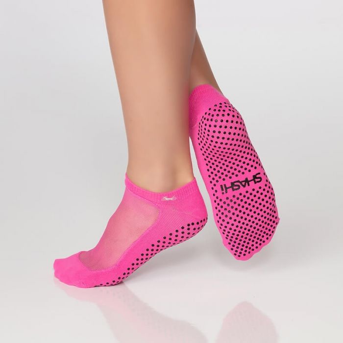  SHASHI Classic Black Split Toe Socks – Pilates Socks With Grips  For Women – Workout Socks Women w/Storage Pouch – Pilates Grip Socks :  Clothing, Shoes & Jewelry